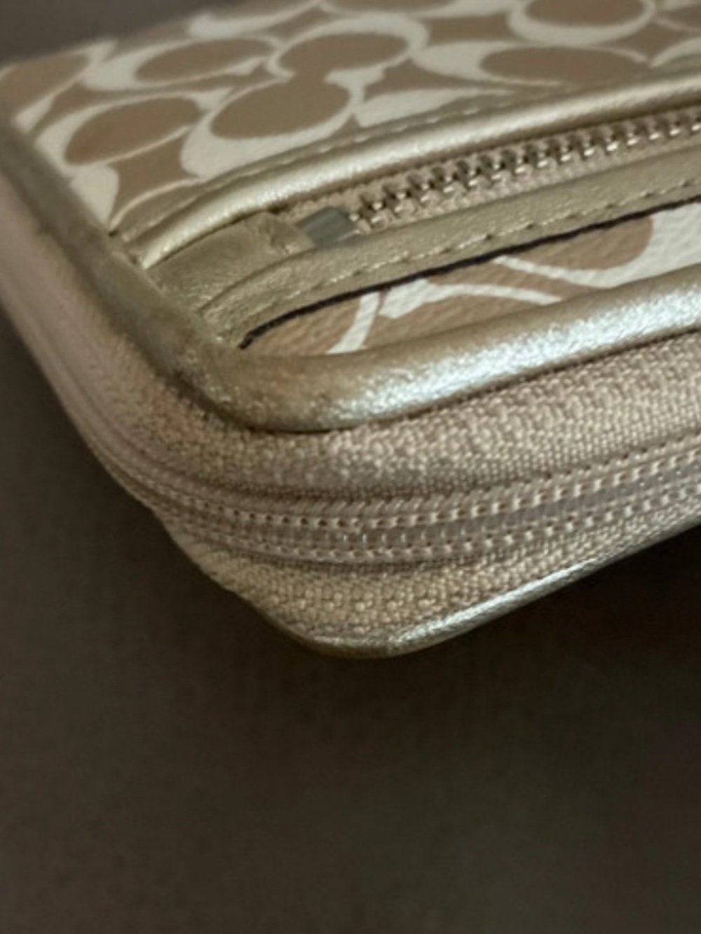 Coach Chelsea Signature Jacquard Stripe Tote and Wristlet Wallet Set - Picture 15 of 16